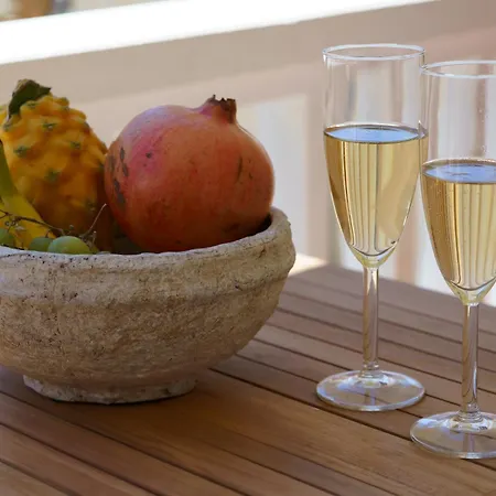 Stylish With Pool Appartement